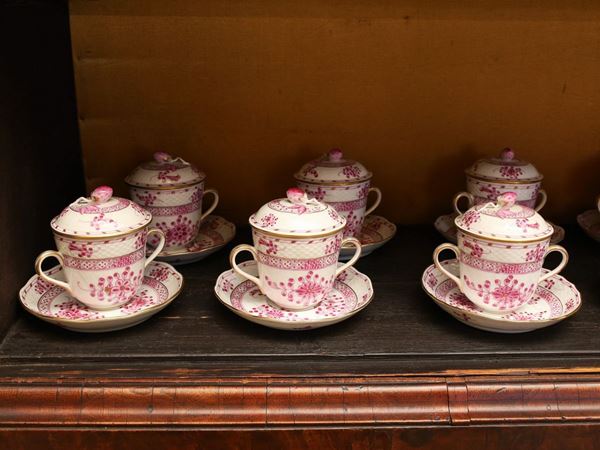 Twelve Herend porcelain cream cups, Waldstein model