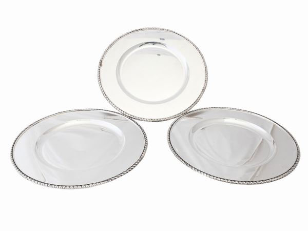 A set of twelve Bellotto silver charger plates  (Padova)  - Auction The florentine house of a milanese collector: important glasses, objects of art and contemporary art - Maison Bibelot - Casa d'Aste Firenze - Milano