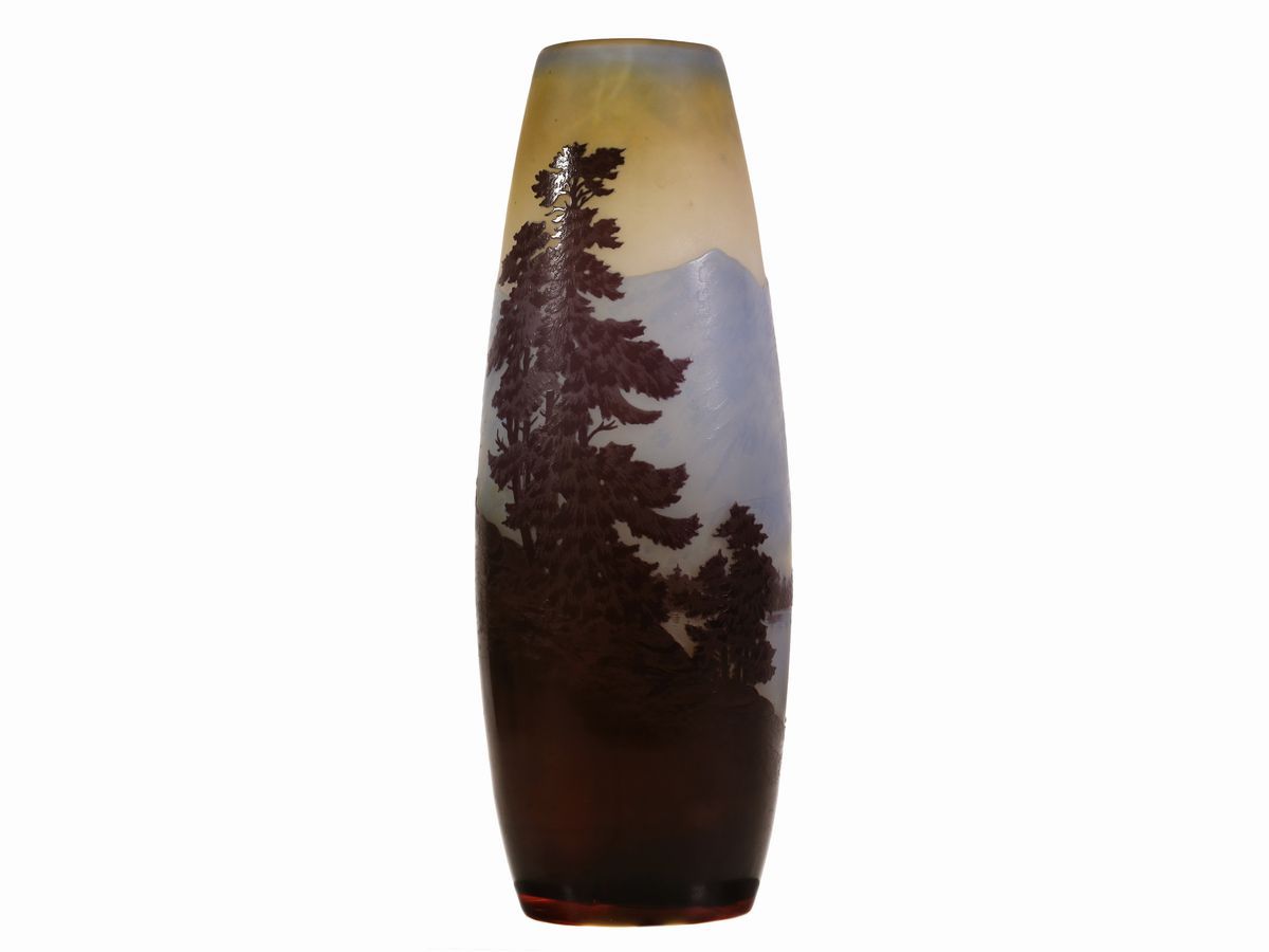 Vaso E.gallé con Decoro a Cammeo
