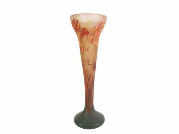 A Daum Nancy cameo glass vase decorated with tulips