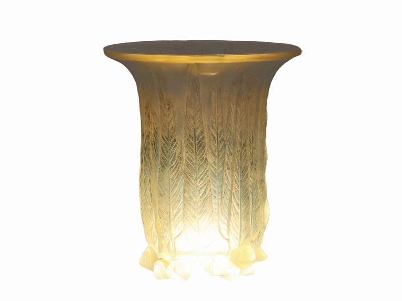 Vaso Lalique "eucalyptus" Soffiato Entro Stampo