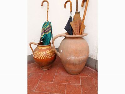 Due Orcetti in Terracotta Popolare