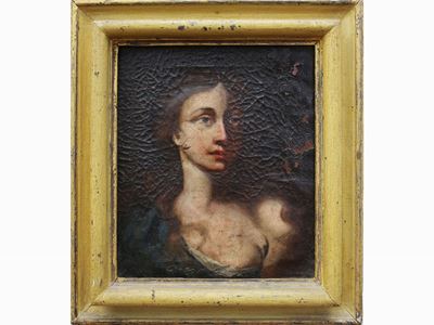 Busto Femminile con Veste Scollata