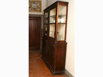 Credenza Rustica a Due Corpi in Noce