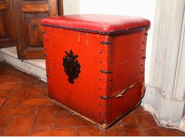 Wooden firewood holder in soft wood  (19th / 20th century)  - Auction Furniture and Paintings from the Ancient Fattoria Franceschini, partly from Villa I Pitti - Maison Bibelot - Casa d'Aste Firenze - Milano