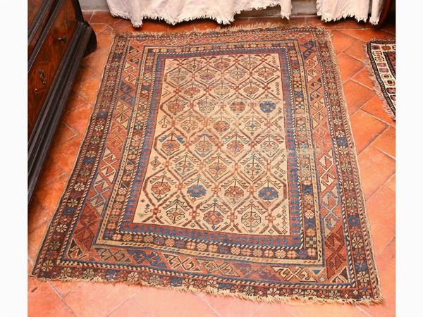 Due tappeti caucasici di vecchia manifattura