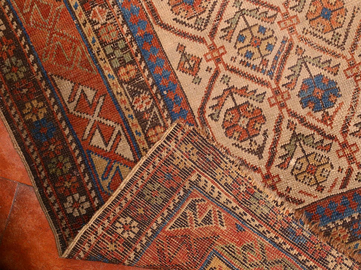 Due Tappeti Caucasici di Vecchia Manifattura