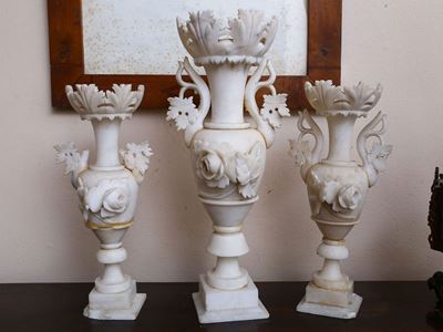 Trittico di Vasi in Alabastro