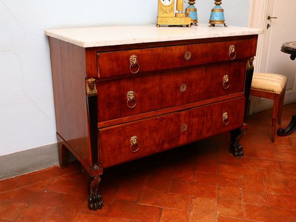 Cherry wood chest of drawers