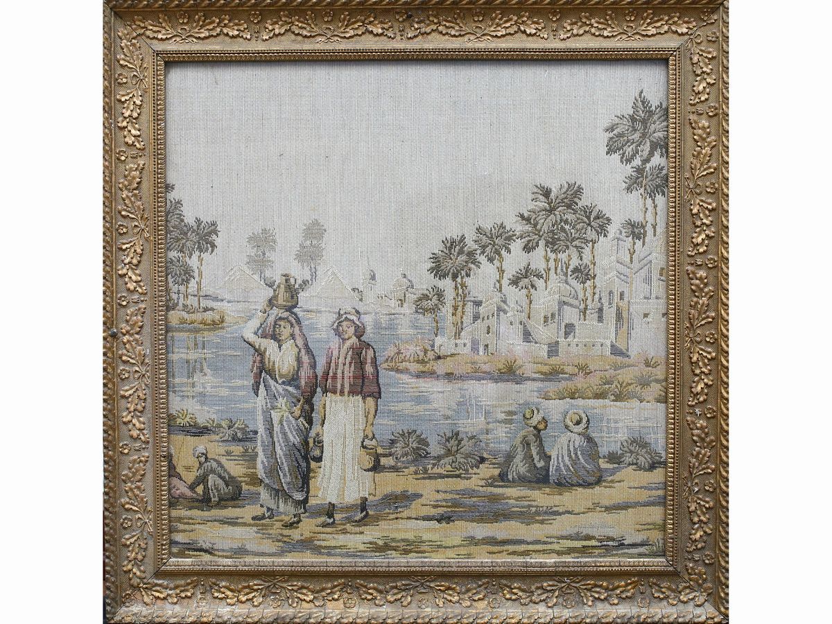 Serie di Cinque Cornici in Pastiglia Dorata