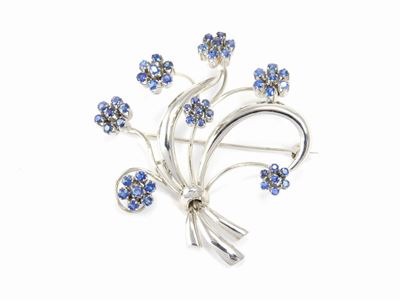 Spilla Floreale in Oro Bianco con Zaffiri