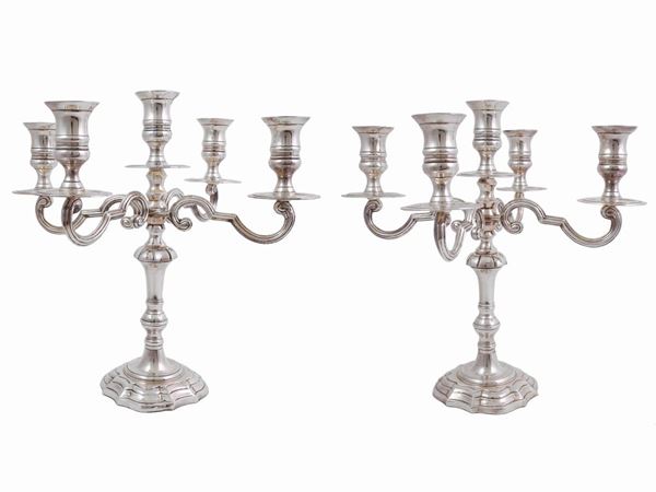 A pair of sheffield chandeliers, Royal Family  (20th century)  - Auction Furniture, Paintings and Curiosities from Private Collections - Maison Bibelot - Casa d'Aste Firenze - Milano