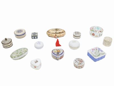Lotto di Piccole Scatole