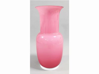 Vaso Venini in Vetro Rosa Incamiciato Lattimo