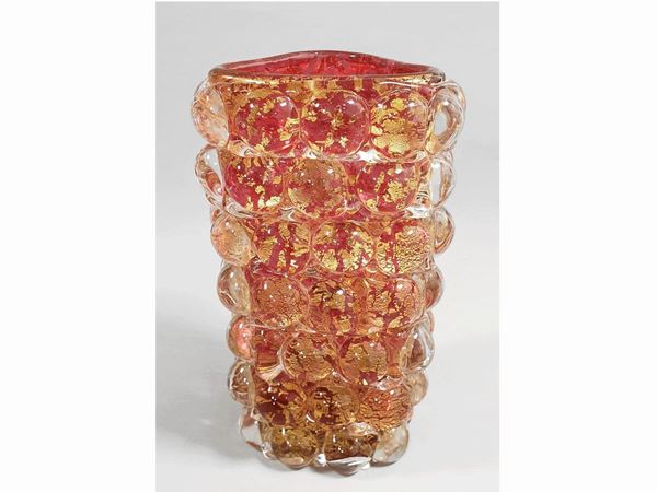 Vase Barovier &Toso in thick glass from the a lenti series in rubino glass with gold leaf