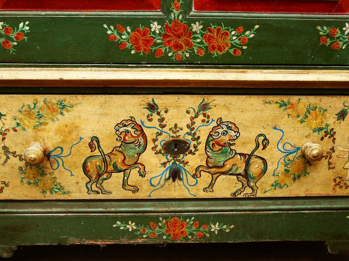 Armadio in Legno Laccato