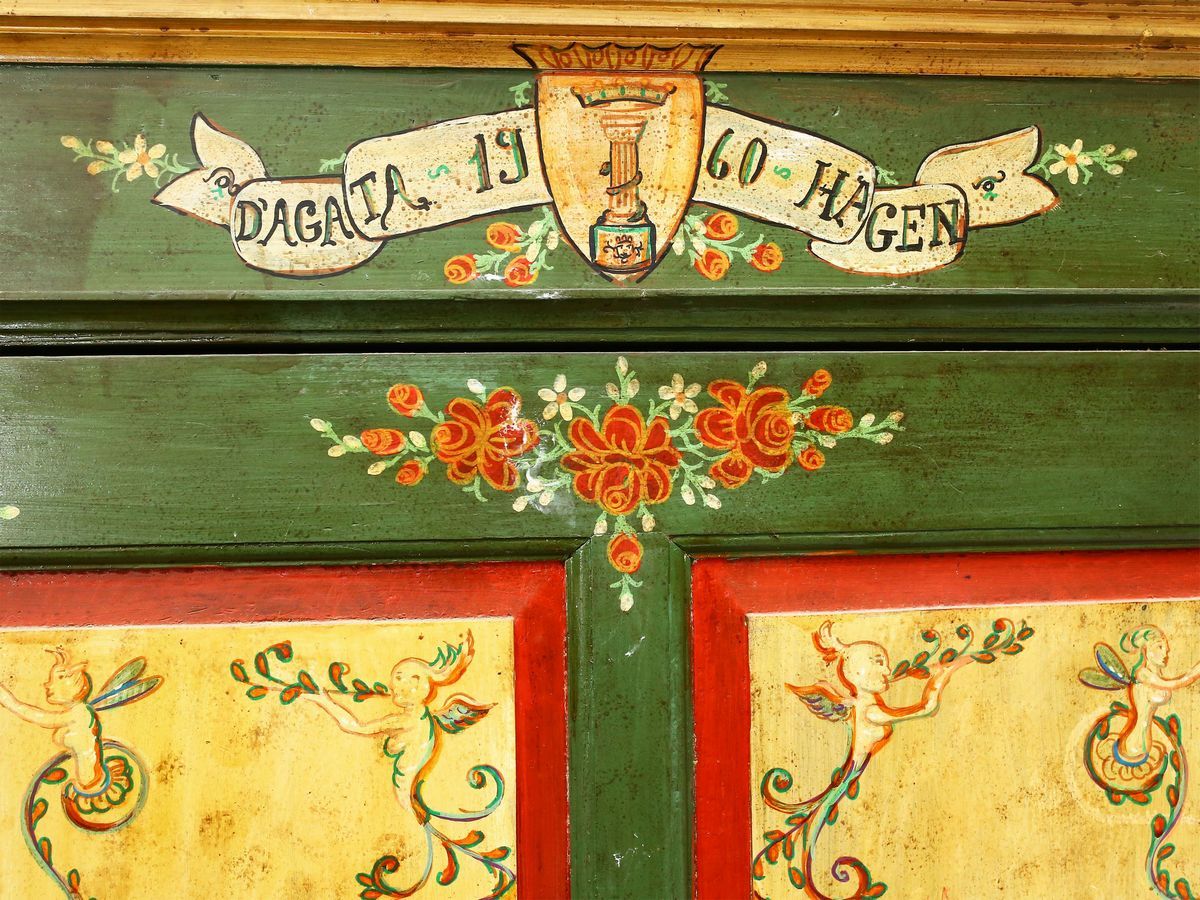 Armadio in Legno Laccato