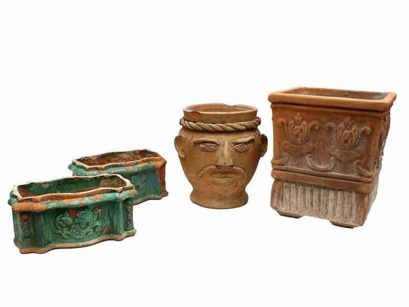 Quattro Vasi D'epoca da Giardino in Terracotta