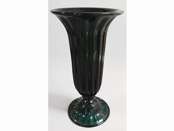 Grande vaso in vetro costolato verde
