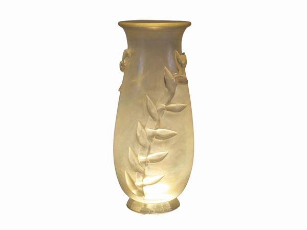 A Moretti vase in frosted opalescent glass with applied leaves
