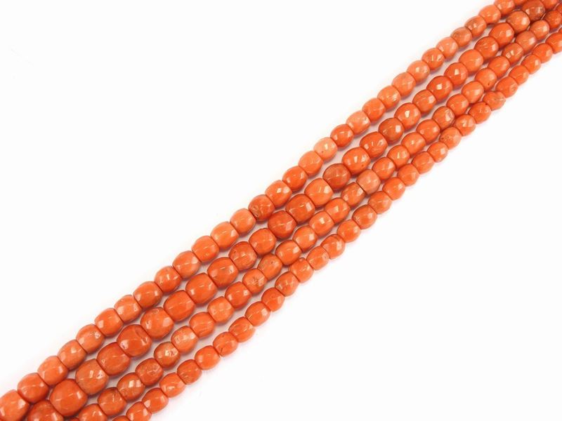 Demi Parure Collana e Anello in Oro Giallo con Corallo Rosso Arancio