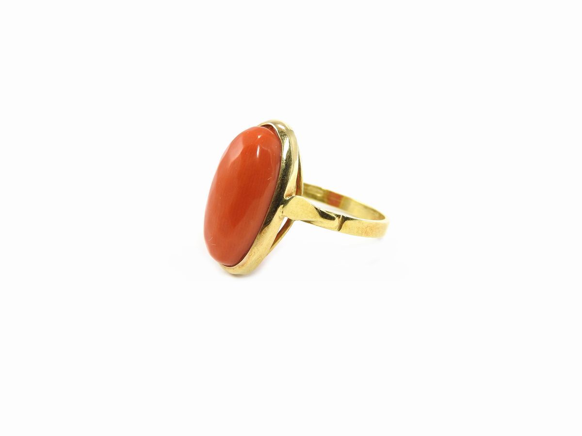 Demi Parure Collana e Anello in Oro Giallo con Corallo Rosso Arancio