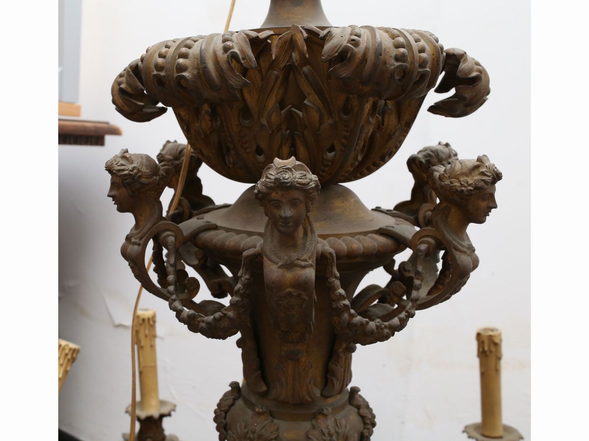 Grande Lampadario in Bronzo Dorato ed Altri Metalli
