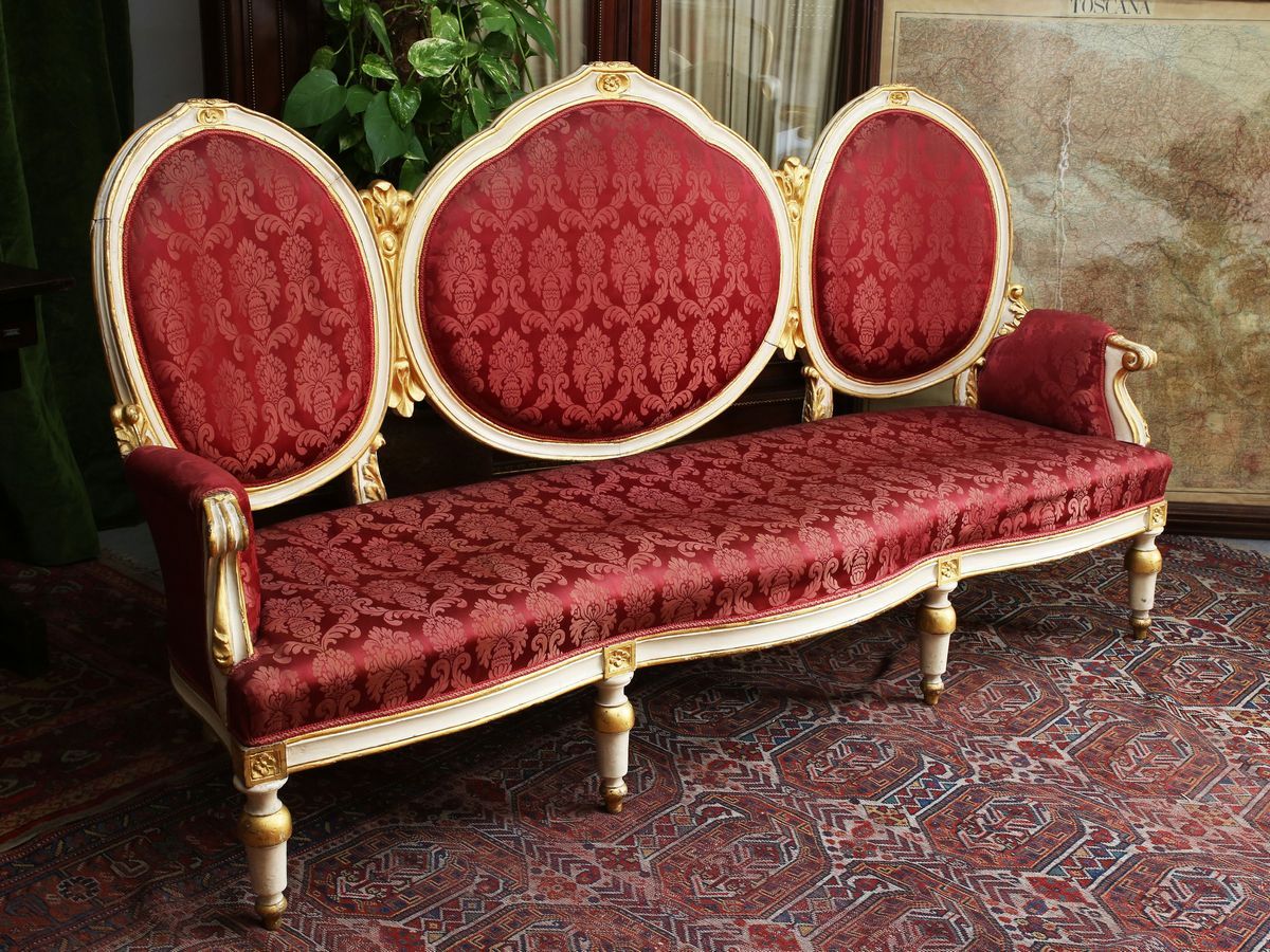 Grande Divano in Legno Laccato e Dorato