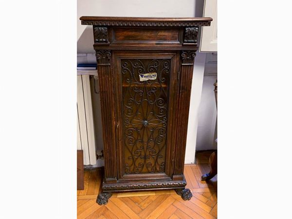 A small softwood cabinet  (first half of the 20th century)  - Auction Furniture from Compagni Palace in Florence - Maison Bibelot - Casa d'Aste Firenze - Milano
