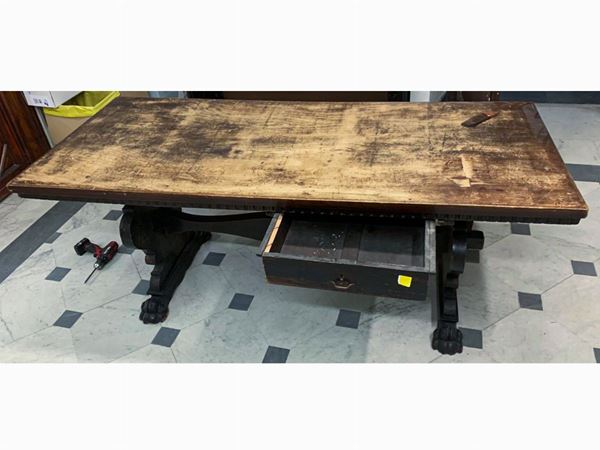 Tavolo in legno tenero