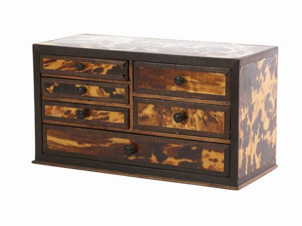 A jewels box  - Auction Furniture, Paintings and Curiosities from Private Collections - Maison Bibelot - Casa d'Aste Firenze - Milano