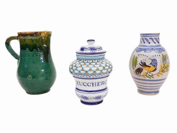 A ceramic objects lot  - Auction Furniture, Paintings and Curiosities from Private Collections - Maison Bibelot - Casa d'Aste Firenze - Milano