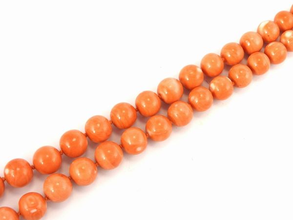 Pink orange coral necklace with yellow gold clasp
