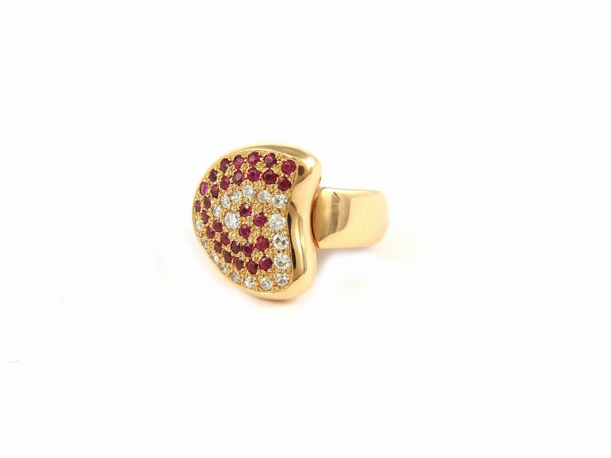 Anello in Oro Rosa con Diamanti e Rubini