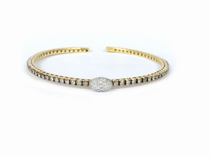 Bracciale Tennis Rigido in Oro Giallo con Diamanti Incolori e Brown