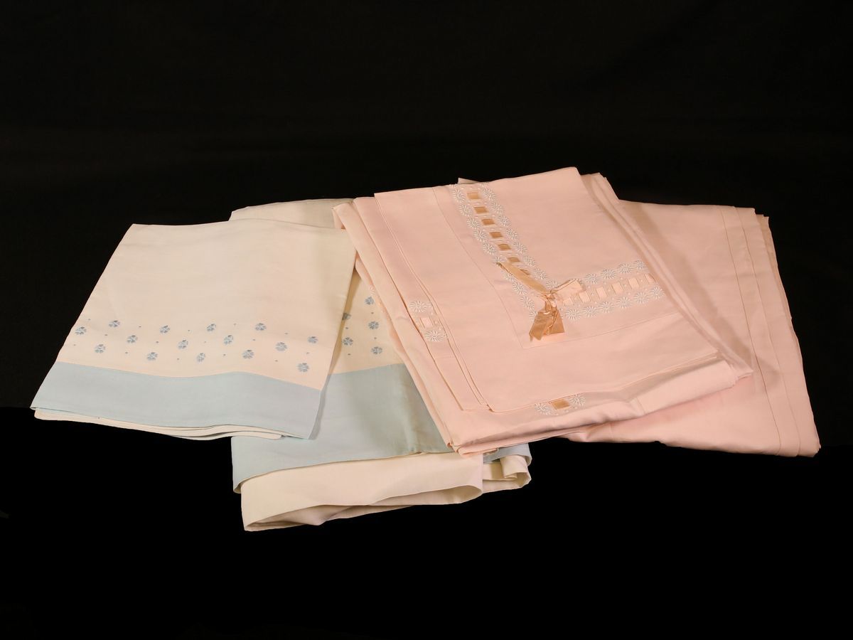 Lotto di Lenzuola in Lino Rosa e Bianco