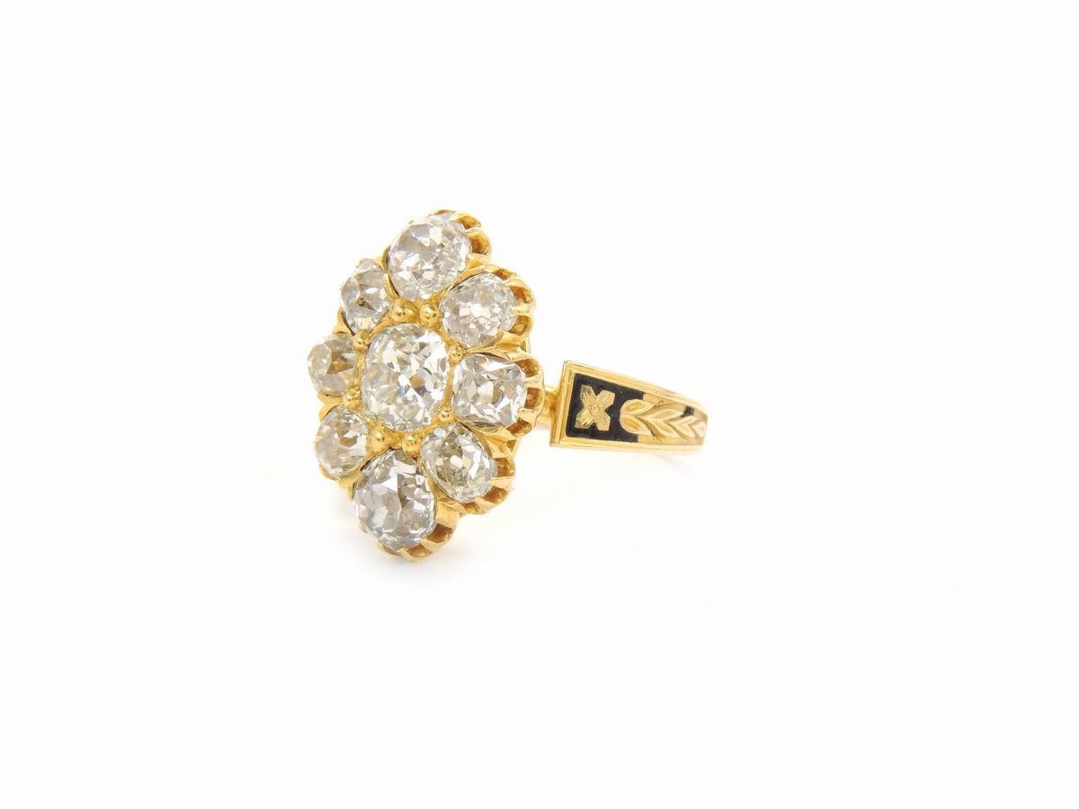 Anello Figarò in Oro Giallo con Diamanti e Smalto Nero