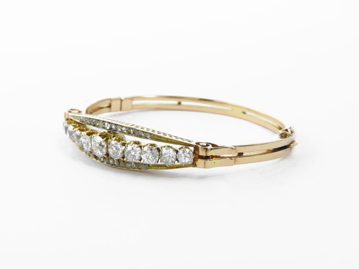 Bracciale Rigido in Oro Giallo 585/1000 con Diamanti