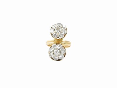 Anello in Oro Giallo con Diamanti