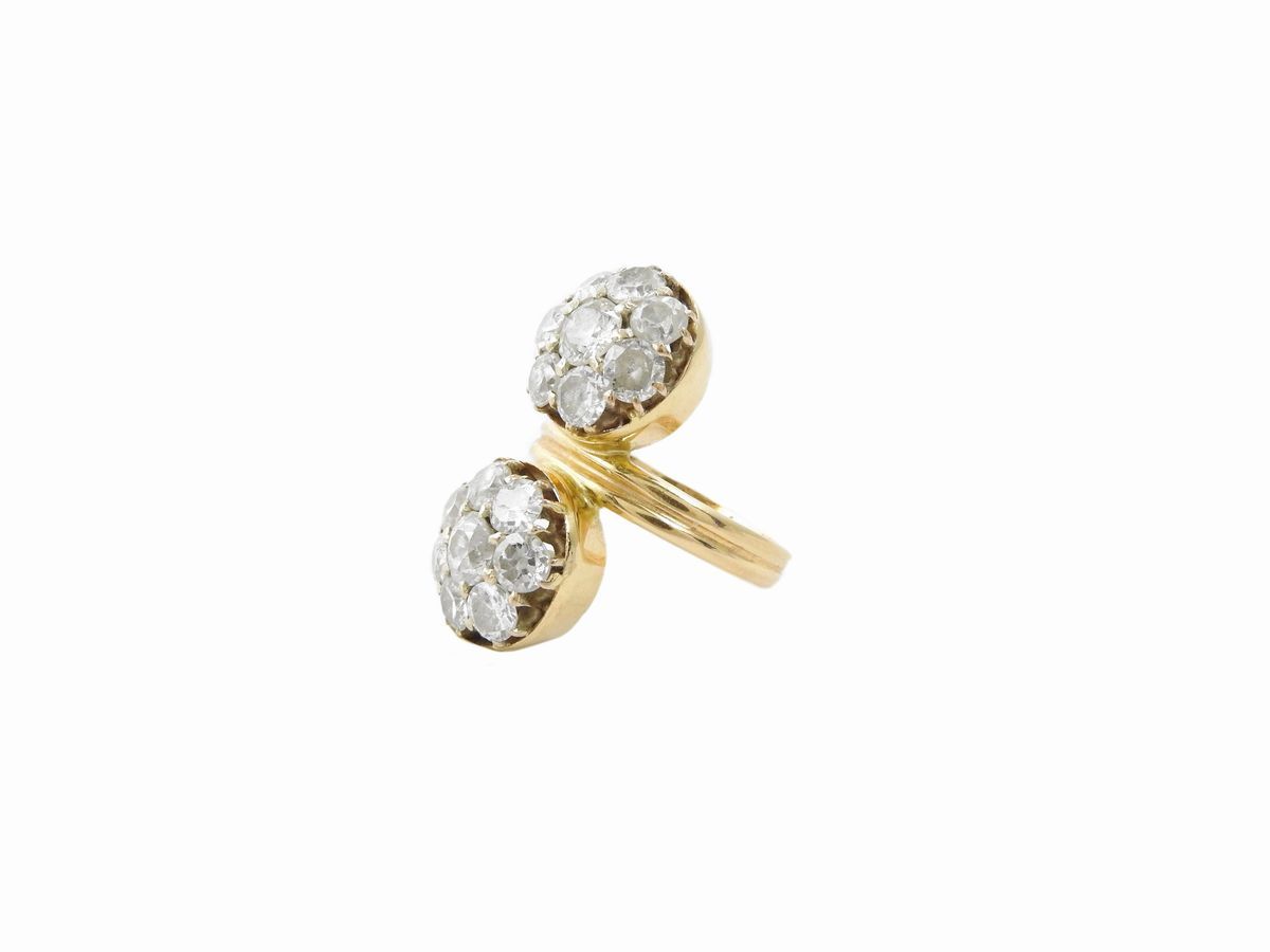 Anello in Oro Giallo con Diamanti