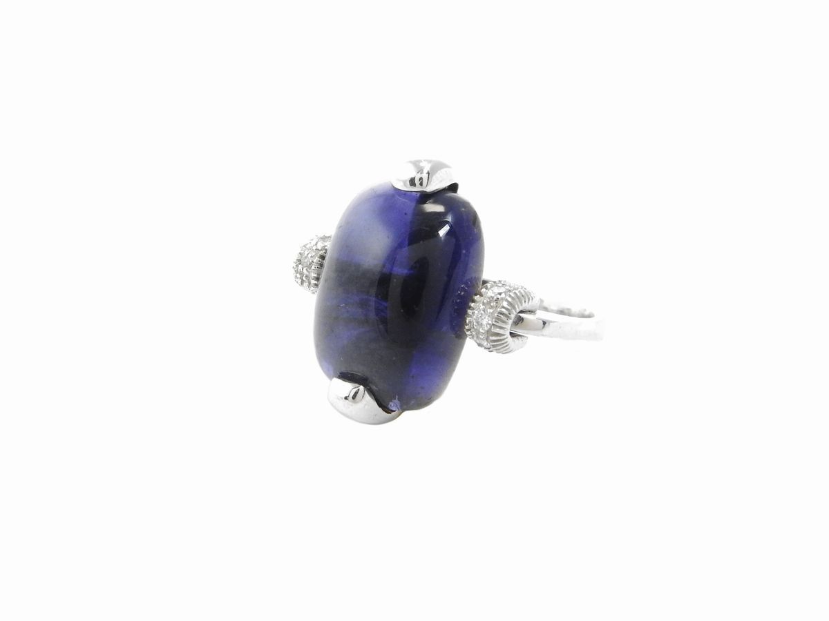 Anello in Oro Bianco con Diamanti e Iolite