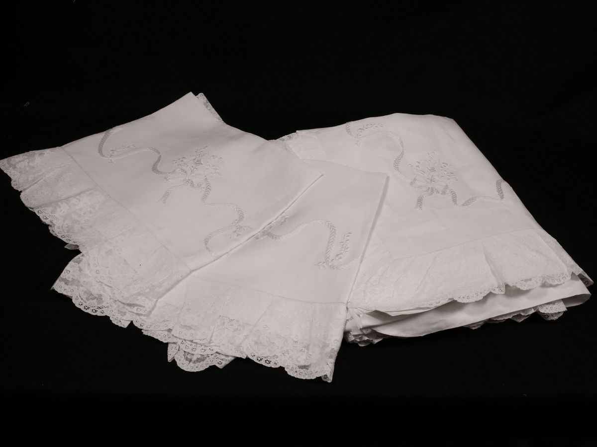Parure Matrimoniale in Puro Lino, Artigianato Fiorentino Fiorentino