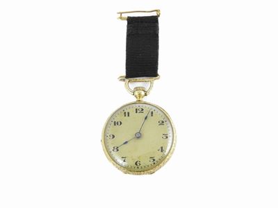 Orologio Spilla in Oro Giallo con Diamanti e Smalti Neri