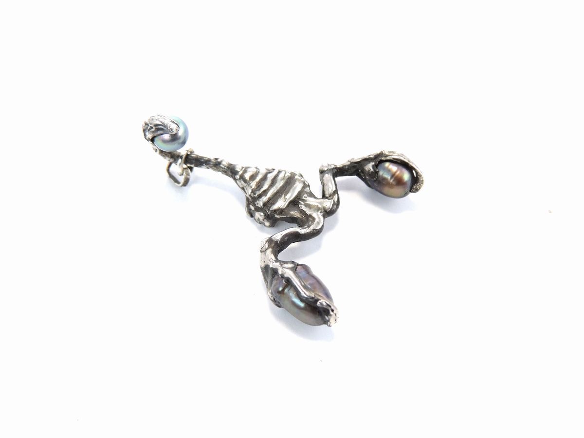 Pendente Animalier Arlo Haisek in Argento 925/1000 con Perle Coltivate