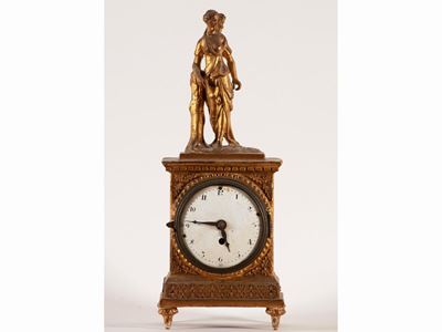 Orologio da Tavolo in Legno Intagliato e Dorato a Mecca