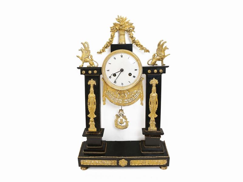 Orologio a Tempietto in Marmo Nero e Bronzo Dorato