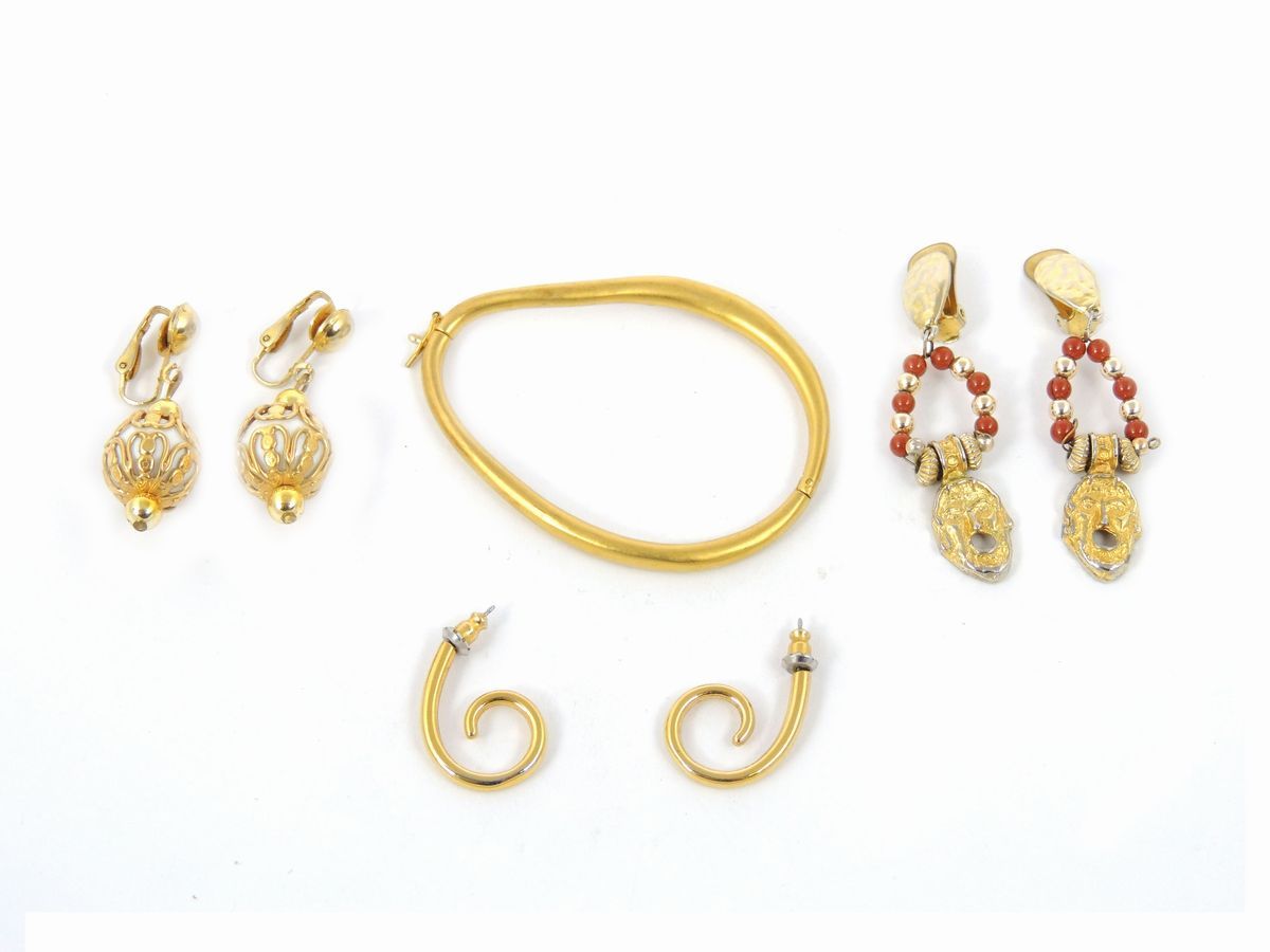 Lotto di Bijoux in Metallo Dorato