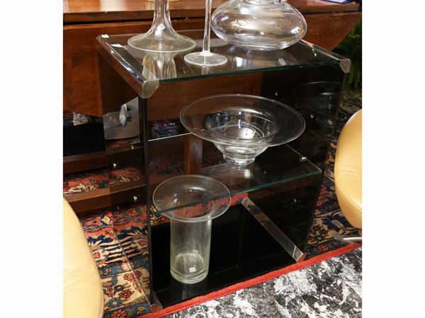A small crystal etagère  - Auction The florentine house of a milanese collector: important glasses, objects of art and contemporary art - Maison Bibelot - Casa d'Aste Firenze - Milano