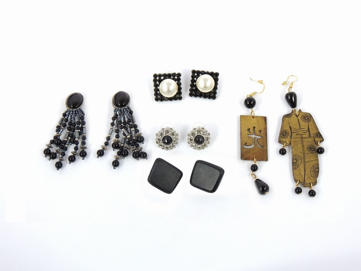 Lotto di Bijoux in Resina e Cristalli Neri