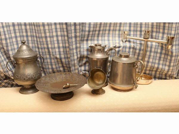 A silverplated table items lot
